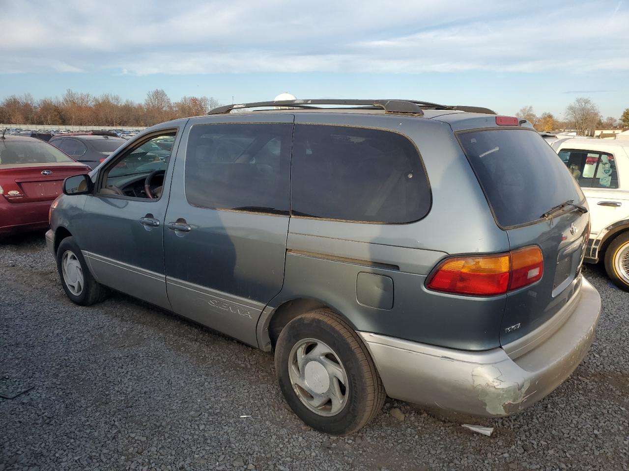 Lot #3034345076 1999 TOYOTA SIENNA LE