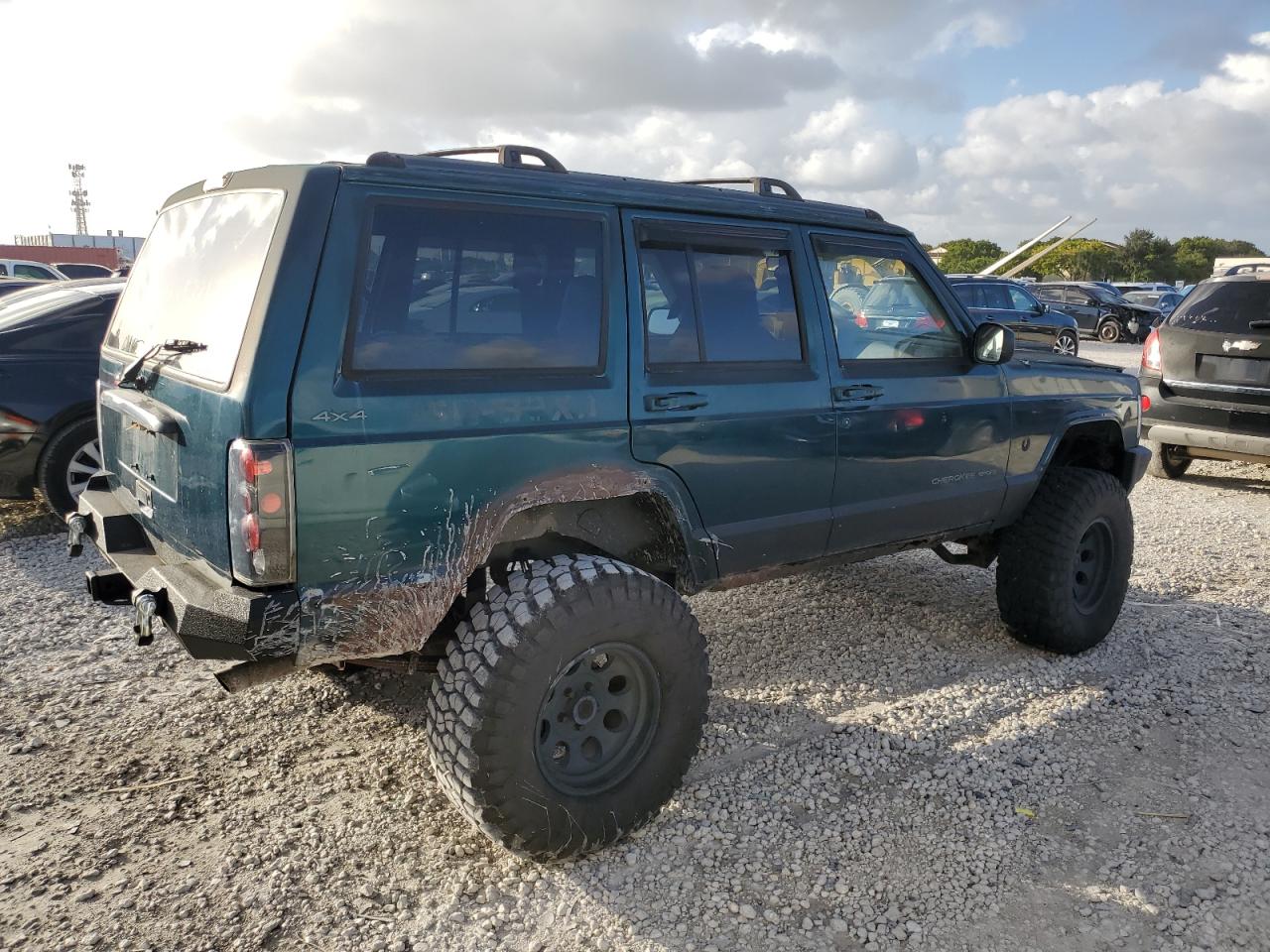 Lot #3027013837 1998 JEEP CHEROKEE