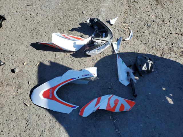 2024 APRILIA RSV4 FACTO ZD4KYUB01RS000861
