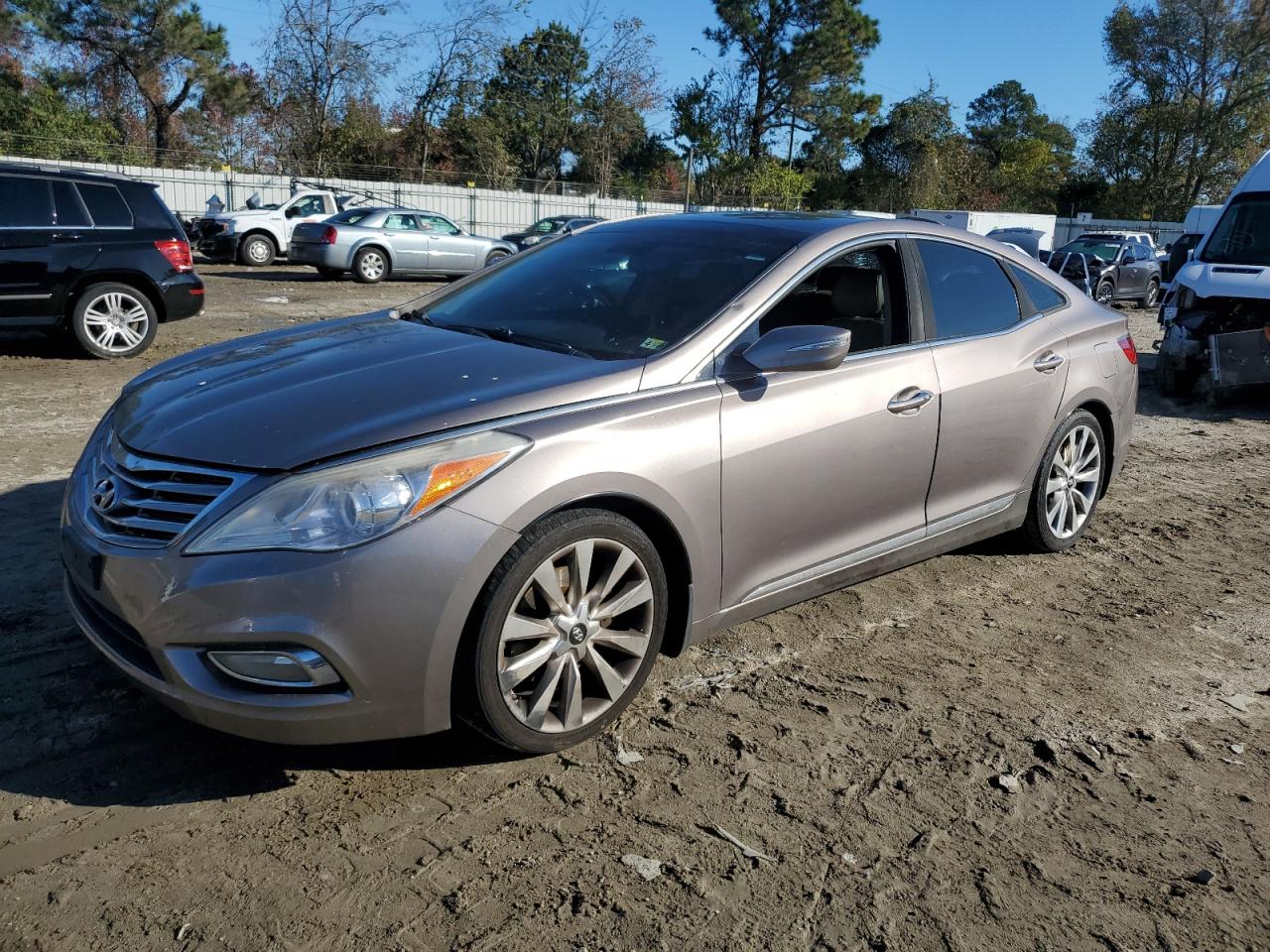 Lot #2988470790 2013 HYUNDAI AZERA GLS