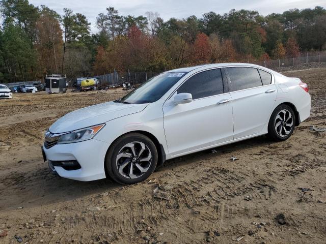 VIN 1HGCR3F88HA009036 2017 HONDA ACCORD no.1