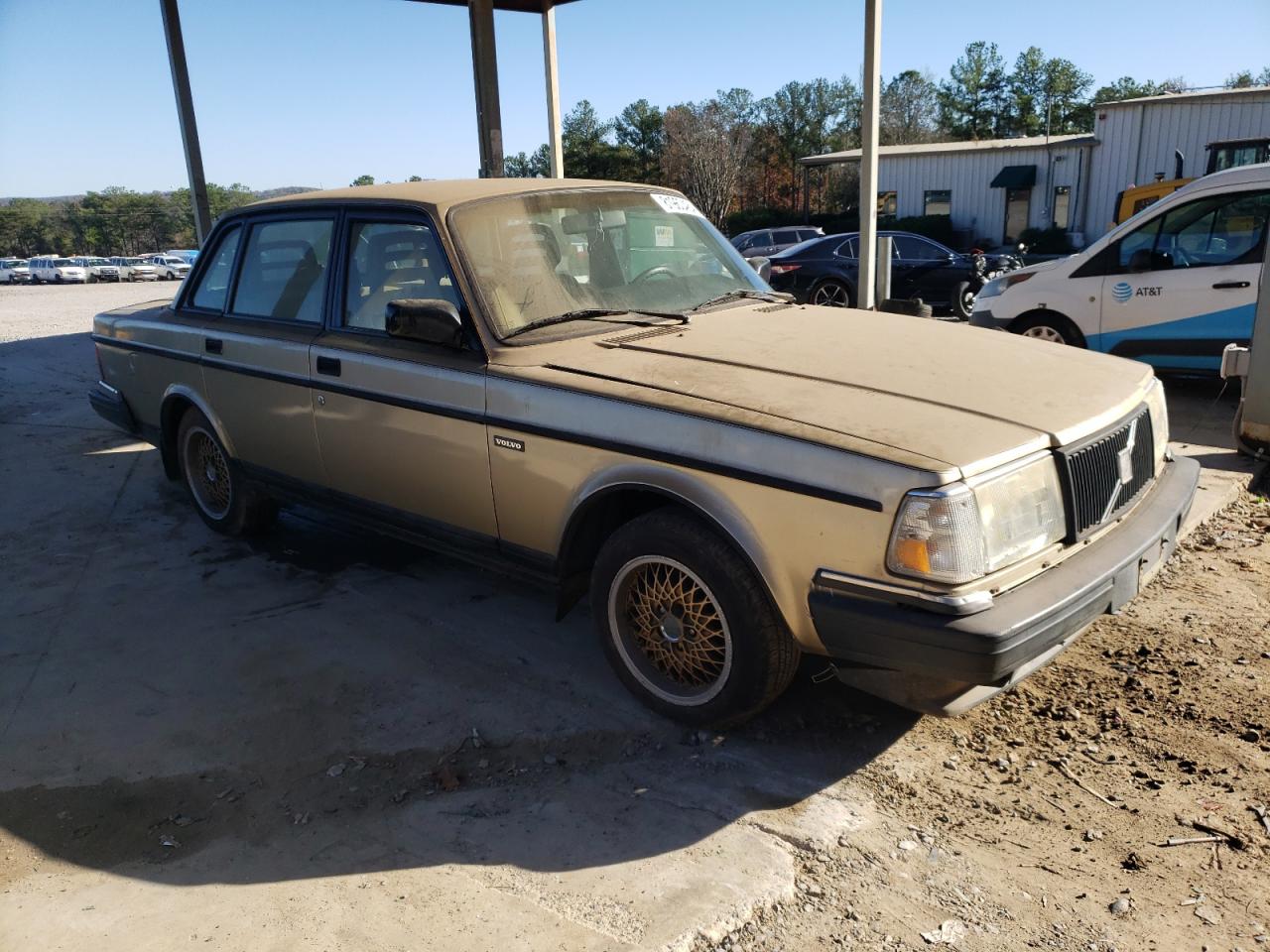 Lot #3034372067 1992 VOLVO 240 BASE