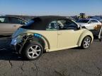 VOLKSWAGEN NEW BEETLE photo