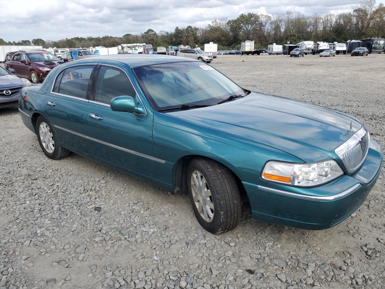 Lot #3020678938 2010 LINCOLN TOWN CAR S