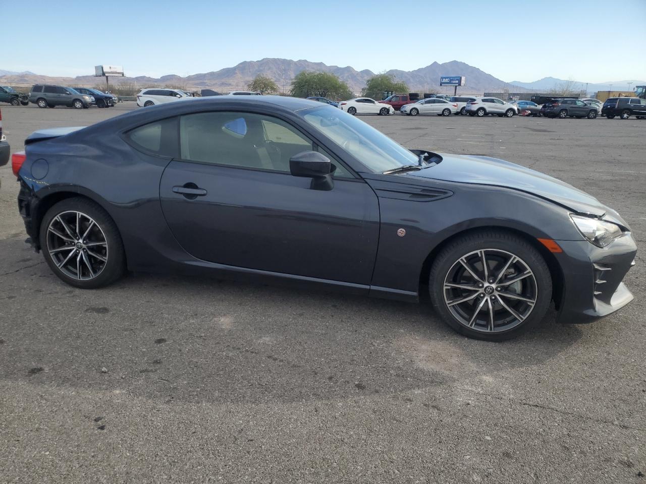 Lot #2958145464 2017 TOYOTA 86 BASE