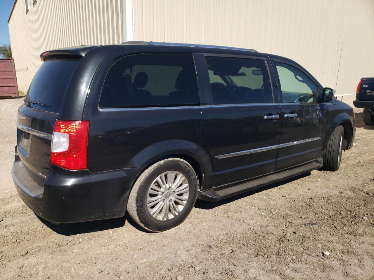 Lot #2976867302 2012 CHRYSLER TOWN & COU