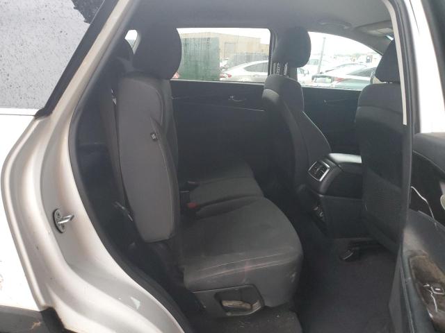 2016 KIA SORENTO LX - 5XYPG4A37GG118710