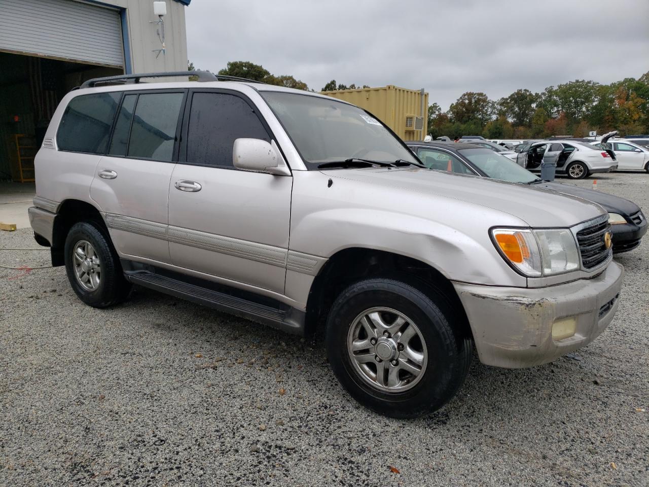 Lot #2977244134 1999 TOYOTA LAND CRUIS