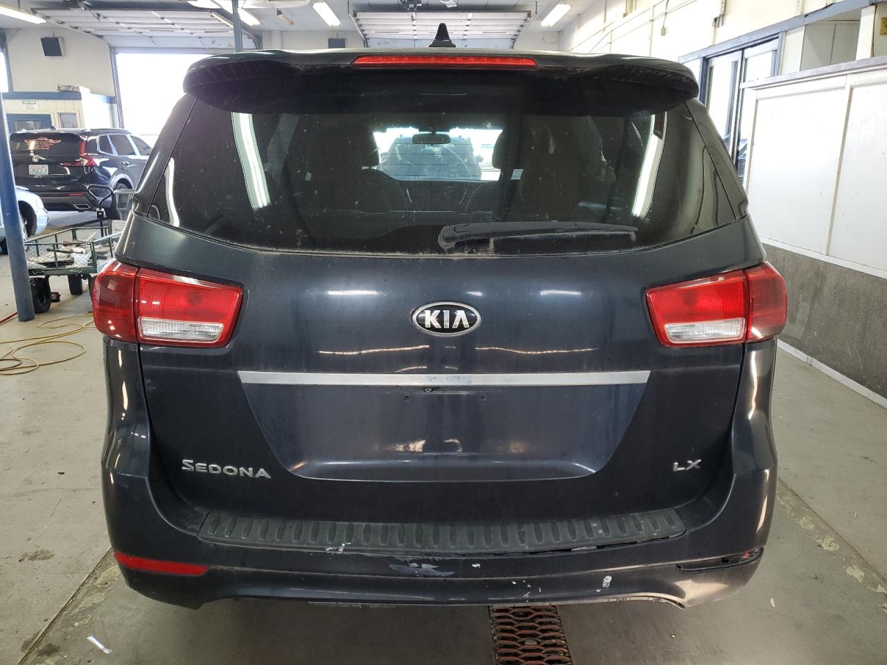 Lot #3030457471 2017 KIA SEDONA LX