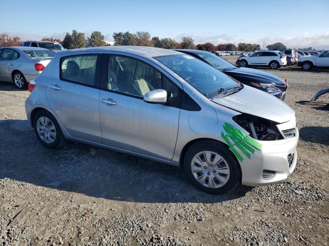 VIN JTDKTUD32DD551380 2013 Toyota Yaris no.4