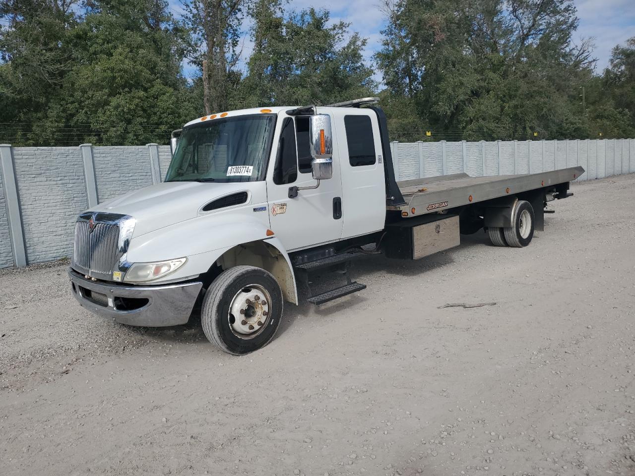 Lot #2989040532 2015 INTERNATIONAL 4000 4300