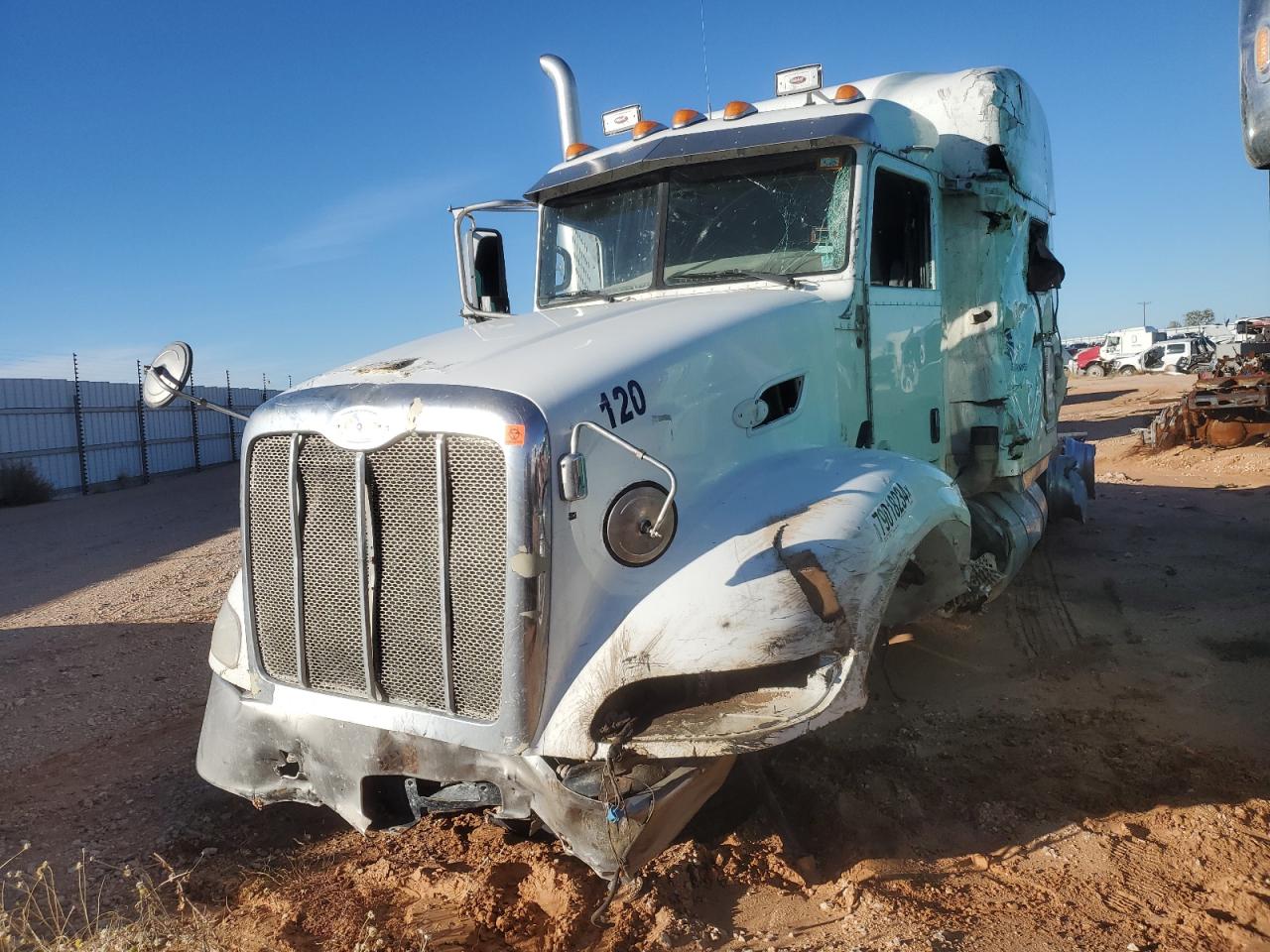 Lot #2996271392 2012 PETERBILT 386