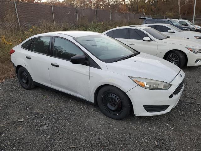 VIN 1FADP3E29FL318043 2015 Ford Focus, S no.4