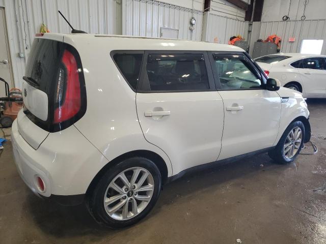 KIA SOUL + 2017 white  gas KNDJP3A55H7416138 photo #4