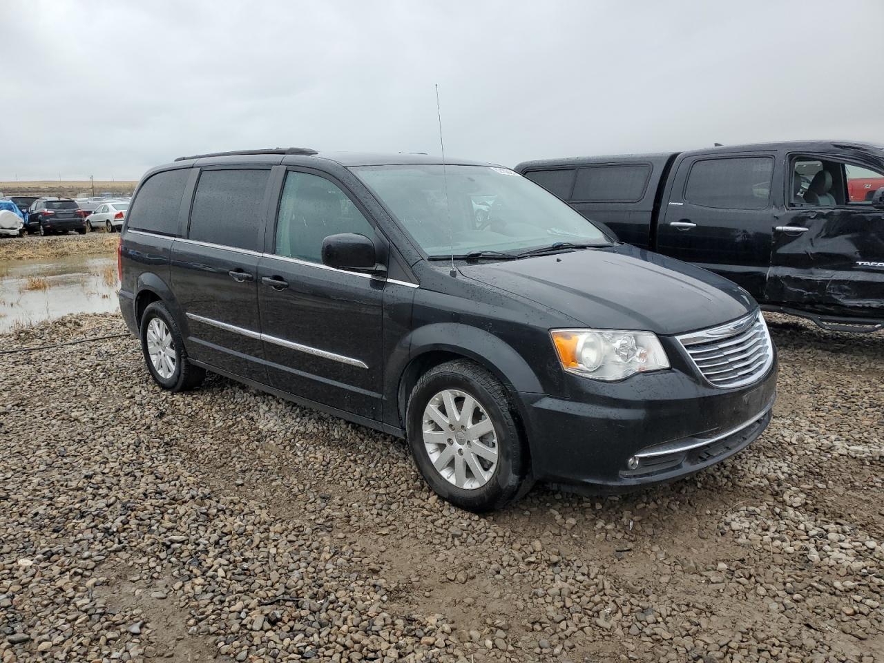 Lot #3027154279 2016 CHRYSLER TOWN & COU