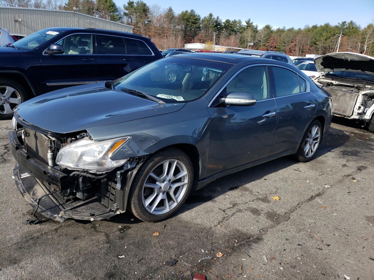  Salvage Nissan Maxima