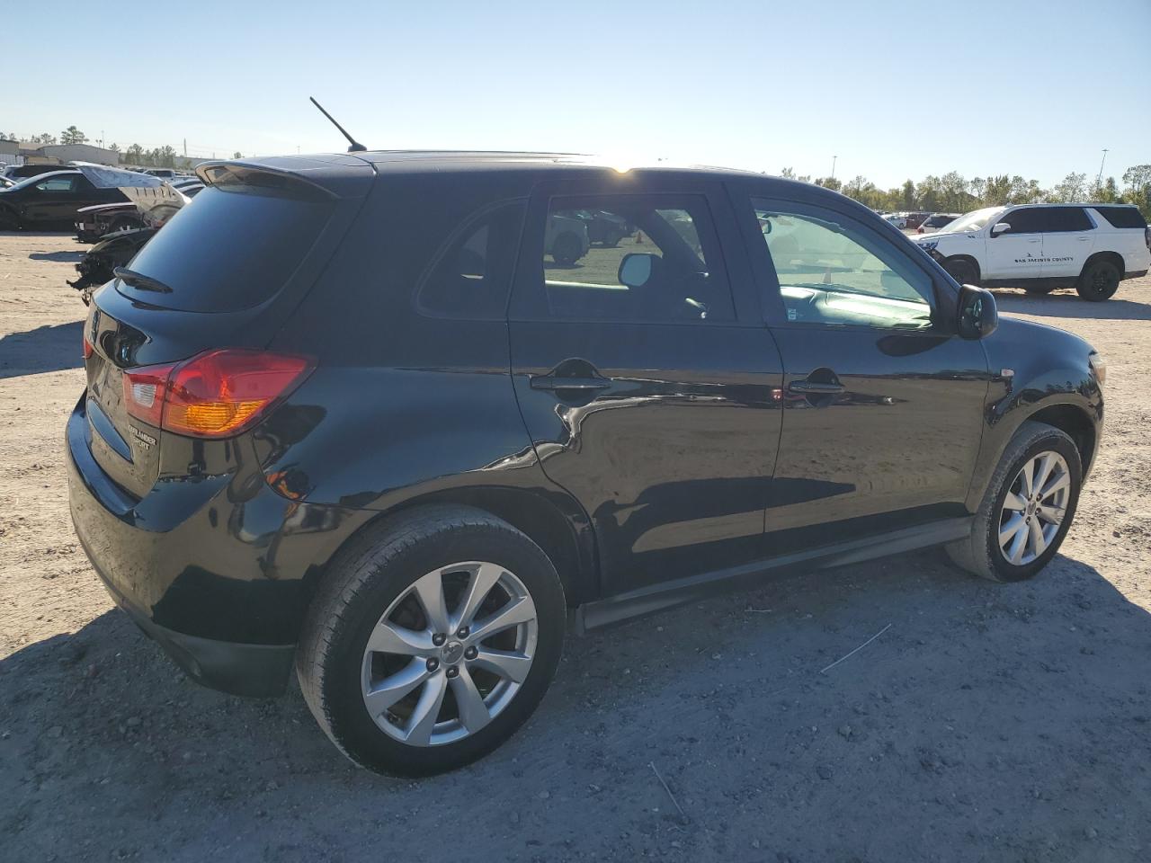 Lot #2993864325 2015 MITSUBISHI OUTLANDER