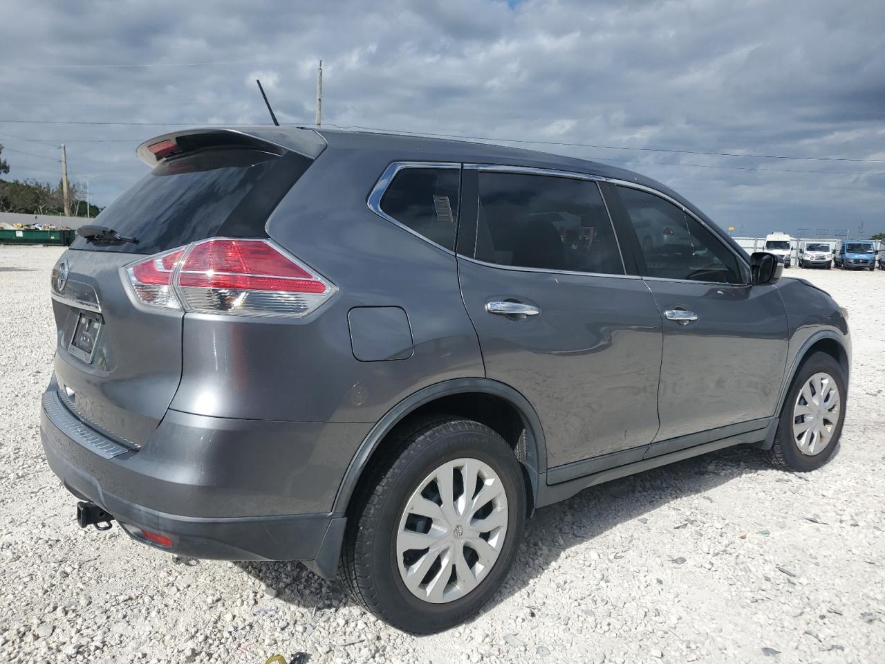 Lot #2991722110 2015 NISSAN ROGUE S