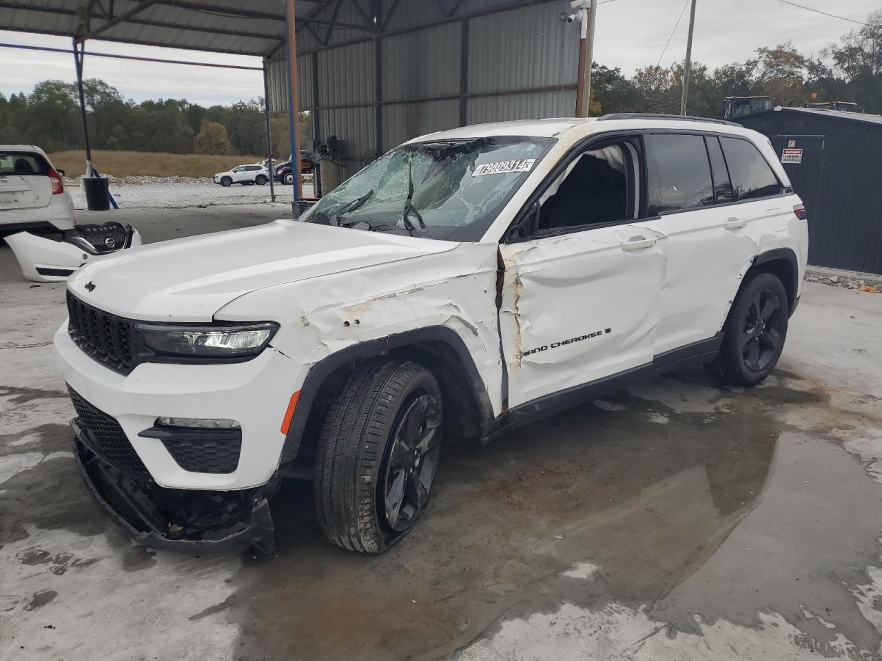  Salvage Jeep Grand Cherokee