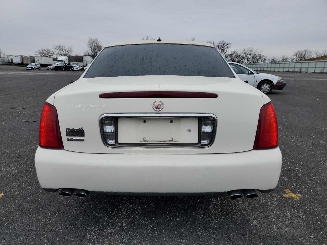 Lot #3044739988 2005 CADILLAC PROFESSION