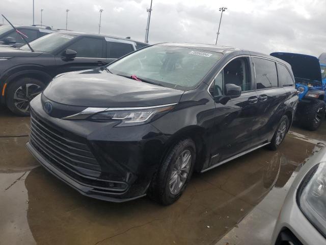 VIN 5TDKRKEC9MS047141 2021 Toyota Sienna, LE no.1