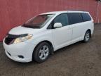 TOYOTA SIENNA LE снимка