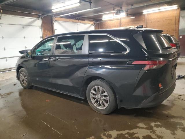 VIN 5TDYSKFC1NS069021 2022 Toyota Sienna, Xle no.2