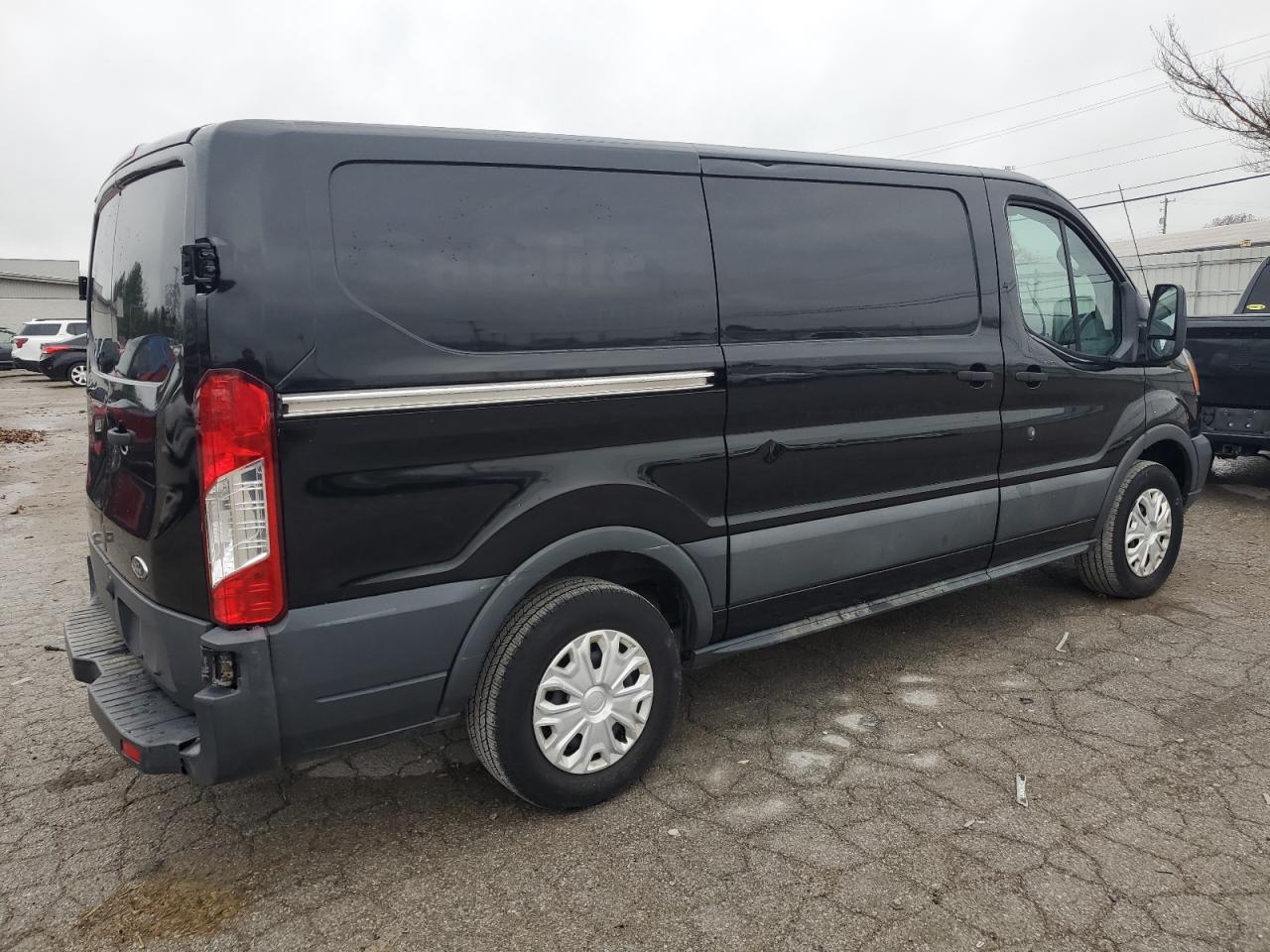 Lot #3028354785 2017 FORD TRANSIT T-