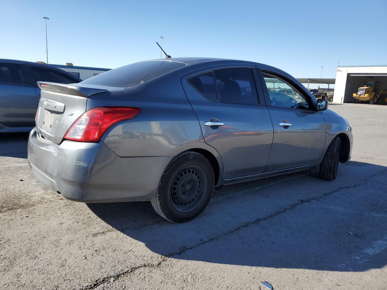 Lot #3029594089 2019 NISSAN VERSA S