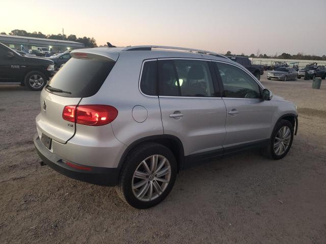 2016 VOLKSWAGEN TIGUAN S - WVGAV7AX3GW560284