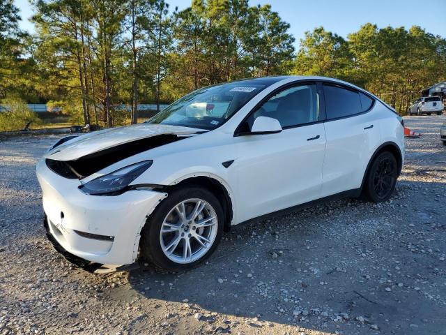 2024 TESLA MODEL Y - 7SAYGAEE7RF089303