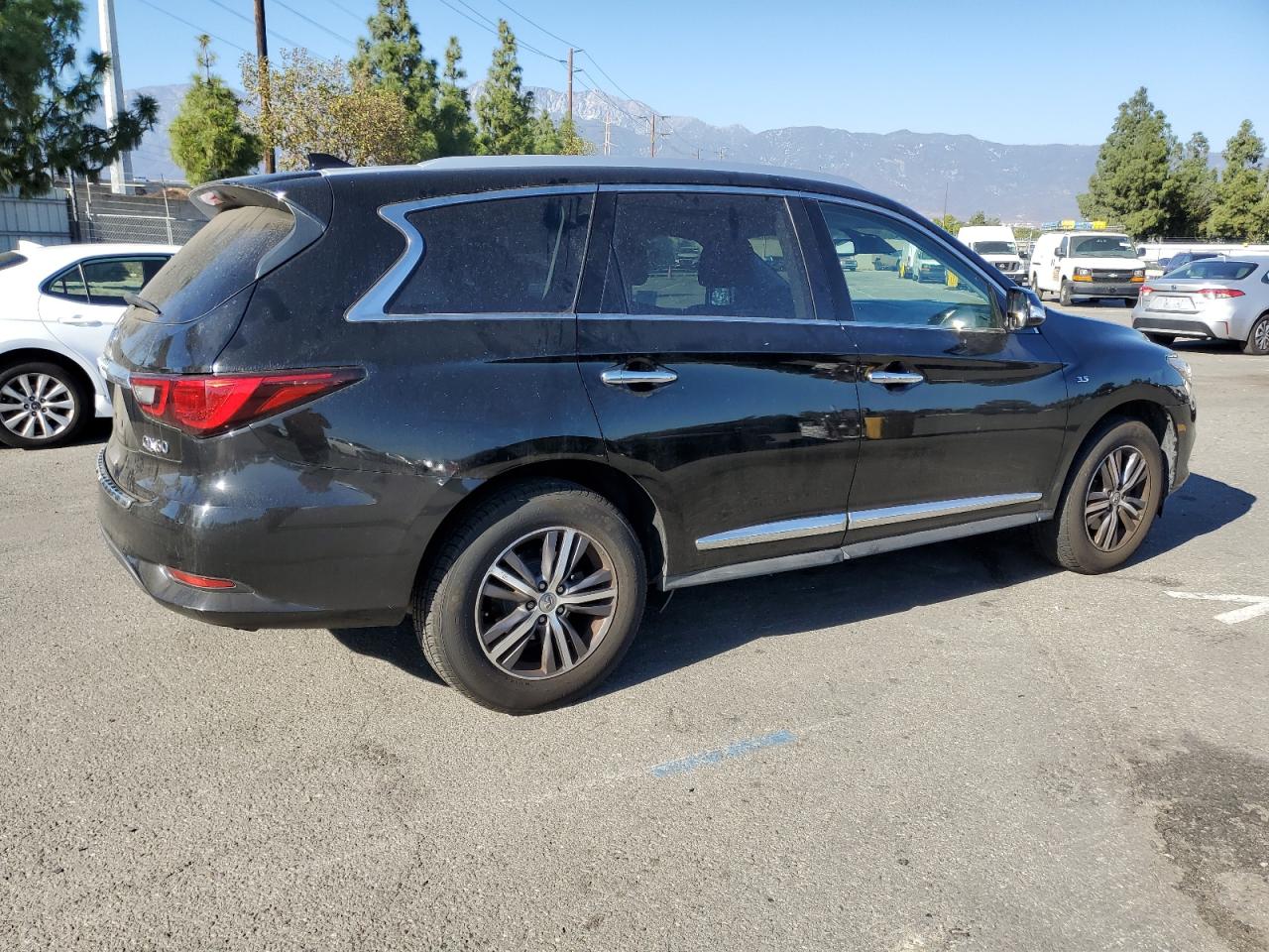 INFINITI QX60 2019