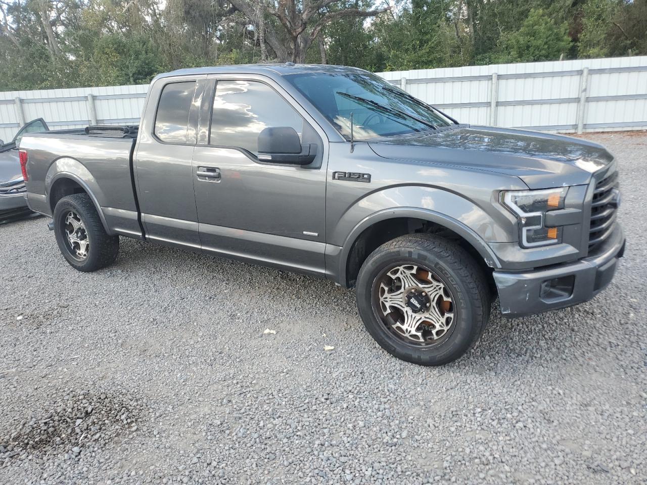 Lot #2979122980 2015 FORD F150 SUPER