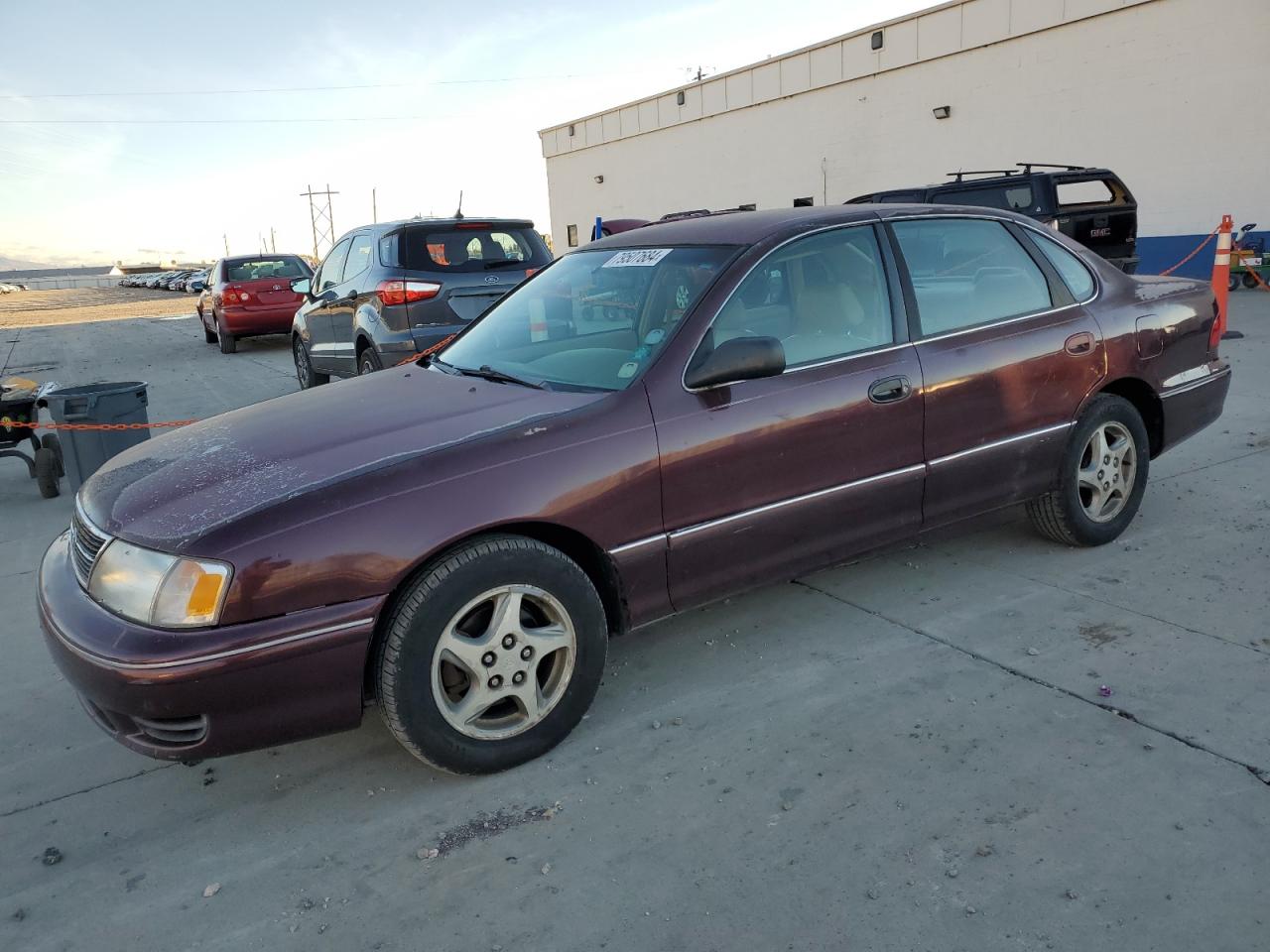 Lot #2955151847 1998 TOYOTA AVALON XL