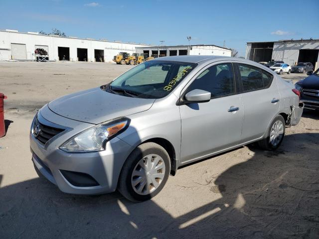 VIN 3N1CN7AP2JL883660 2018 NISSAN VERSA no.1