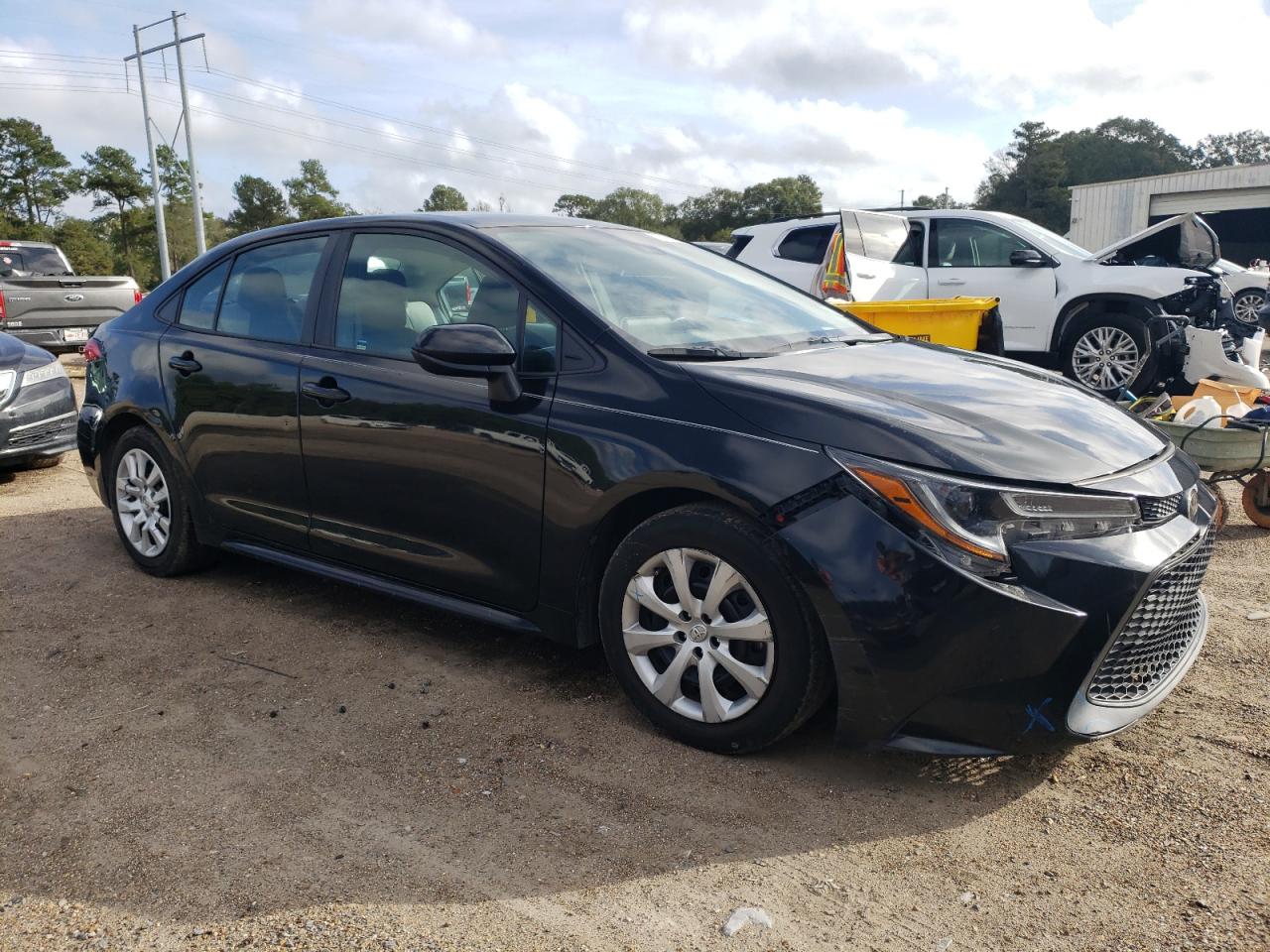 Lot #2986727313 2020 TOYOTA COROLLA LE