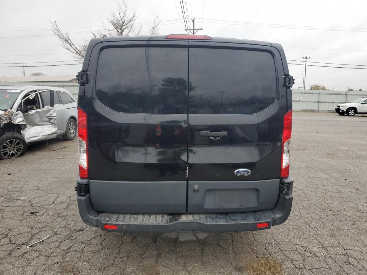 Lot #3028354785 2017 FORD TRANSIT T-