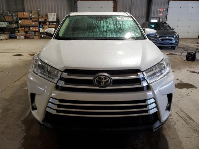 VIN 5TDJZRFHXJS827241 2018 Toyota Highlander, SE no.5