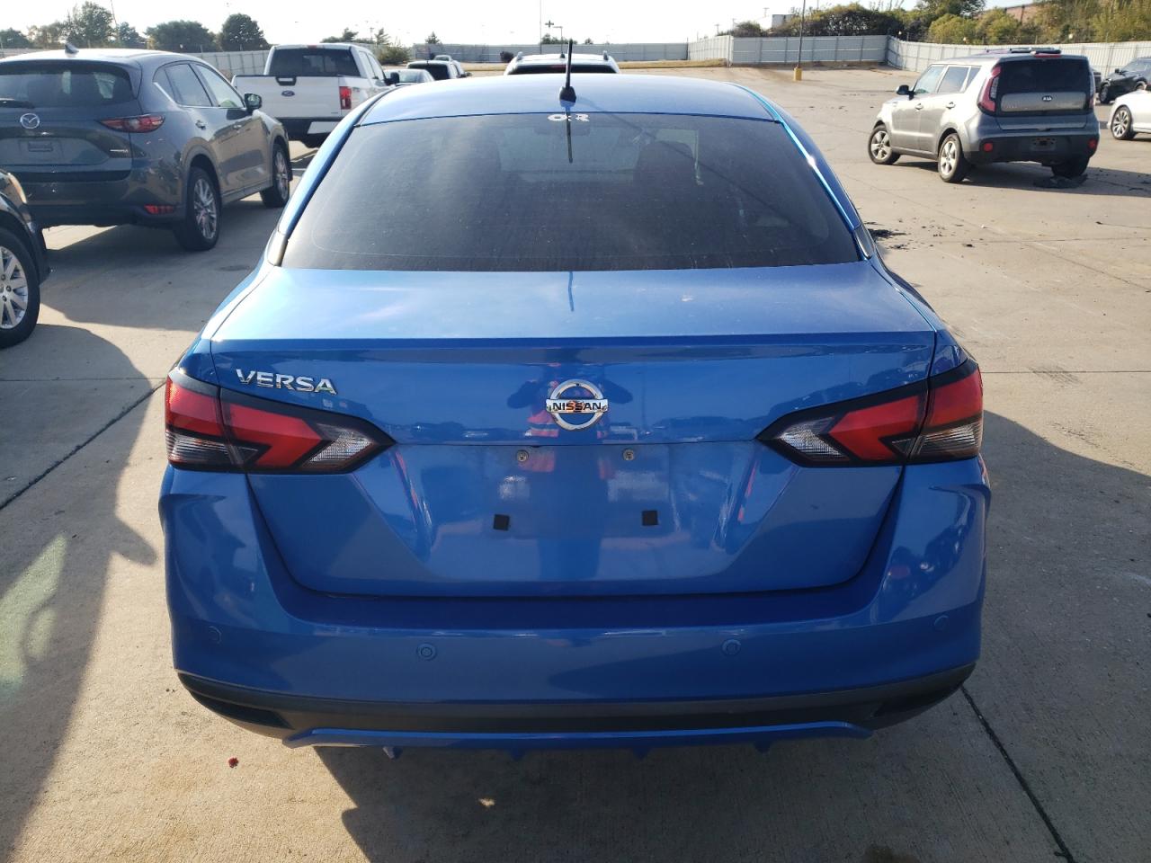 Lot #2962675099 2021 NISSAN VERSA S