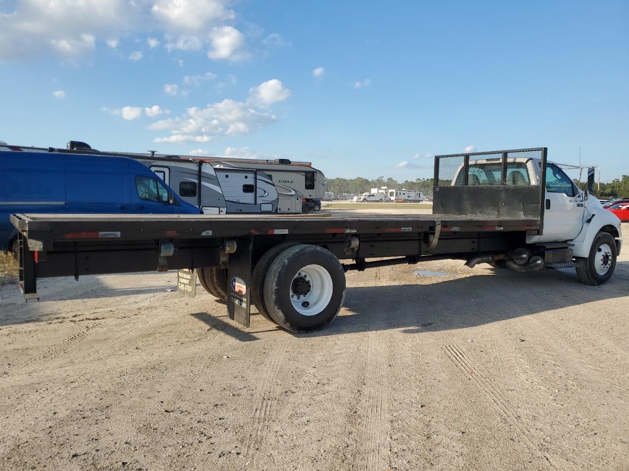 Lot #2974103355 2011 FORD F650 SUPER