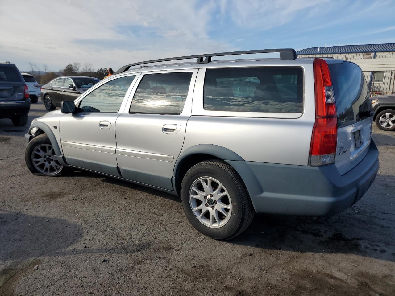 Lot #3033236870 2004 VOLVO XC70