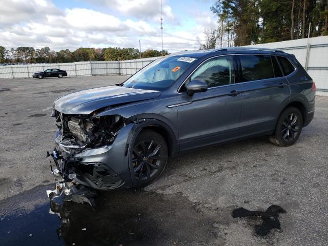 VOLKSWAGEN TIGUAN SE
