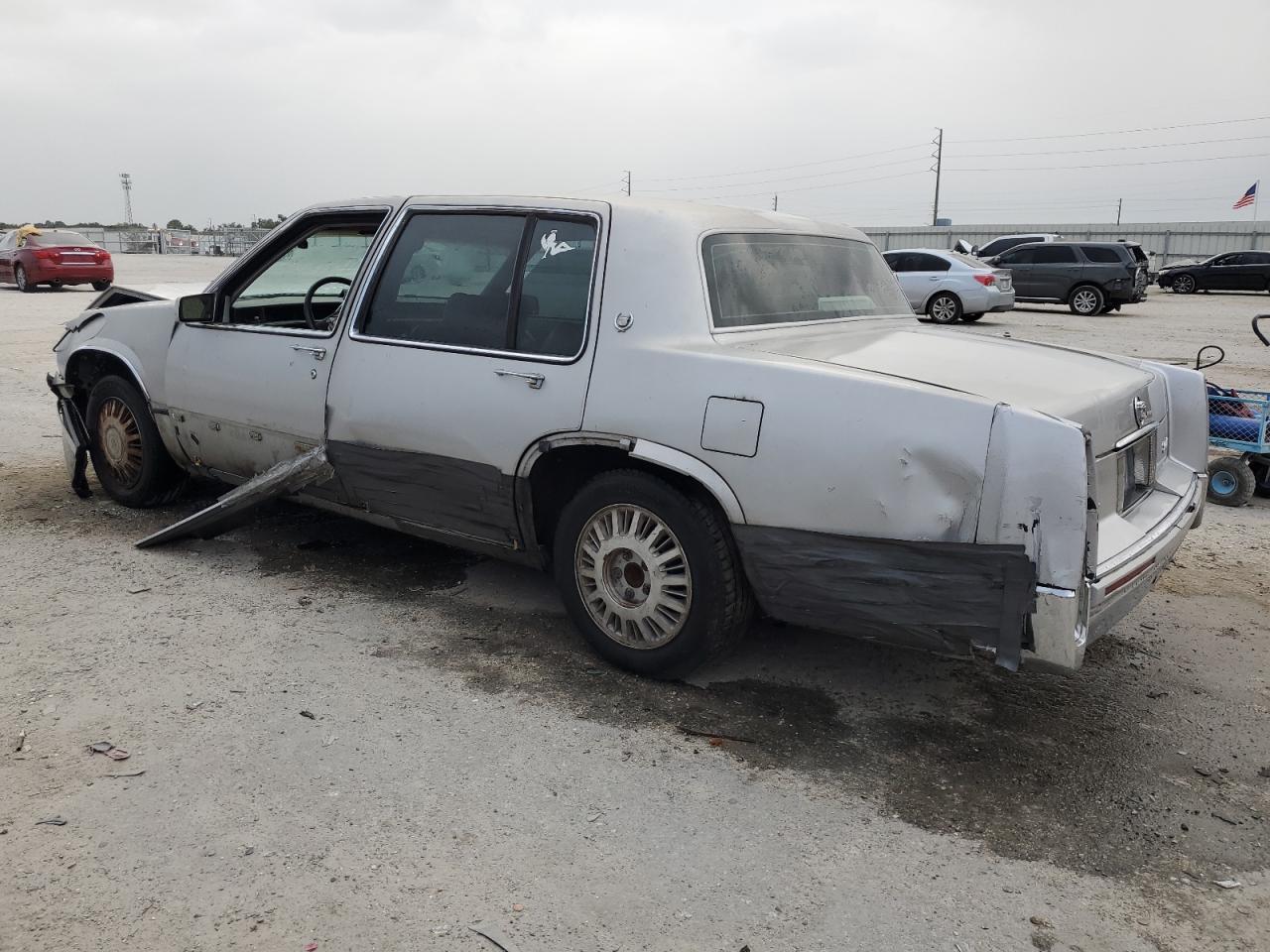 Lot #2979446698 1993 CADILLAC DEVILLE