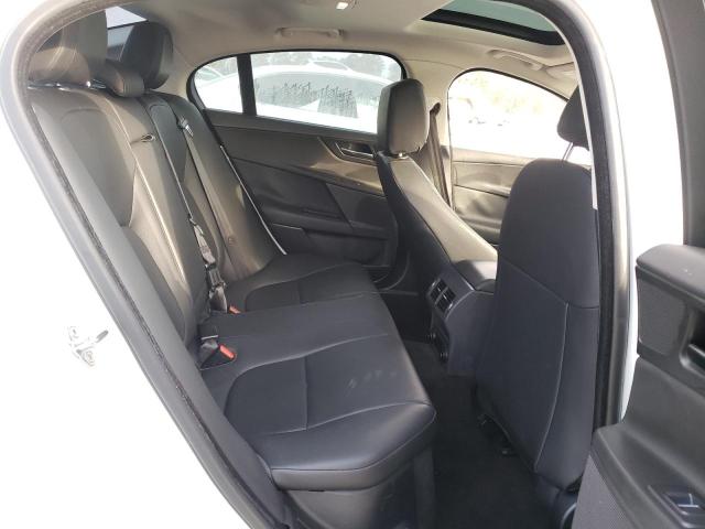 2019 JAGUAR XE SAJAR4FX6KCP52410