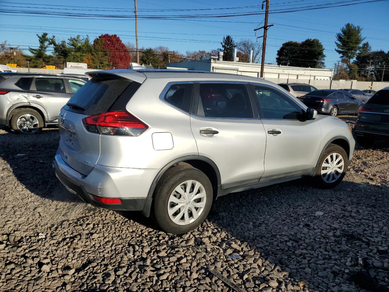 Lot #2979446774 2017 NISSAN ROGUE SV