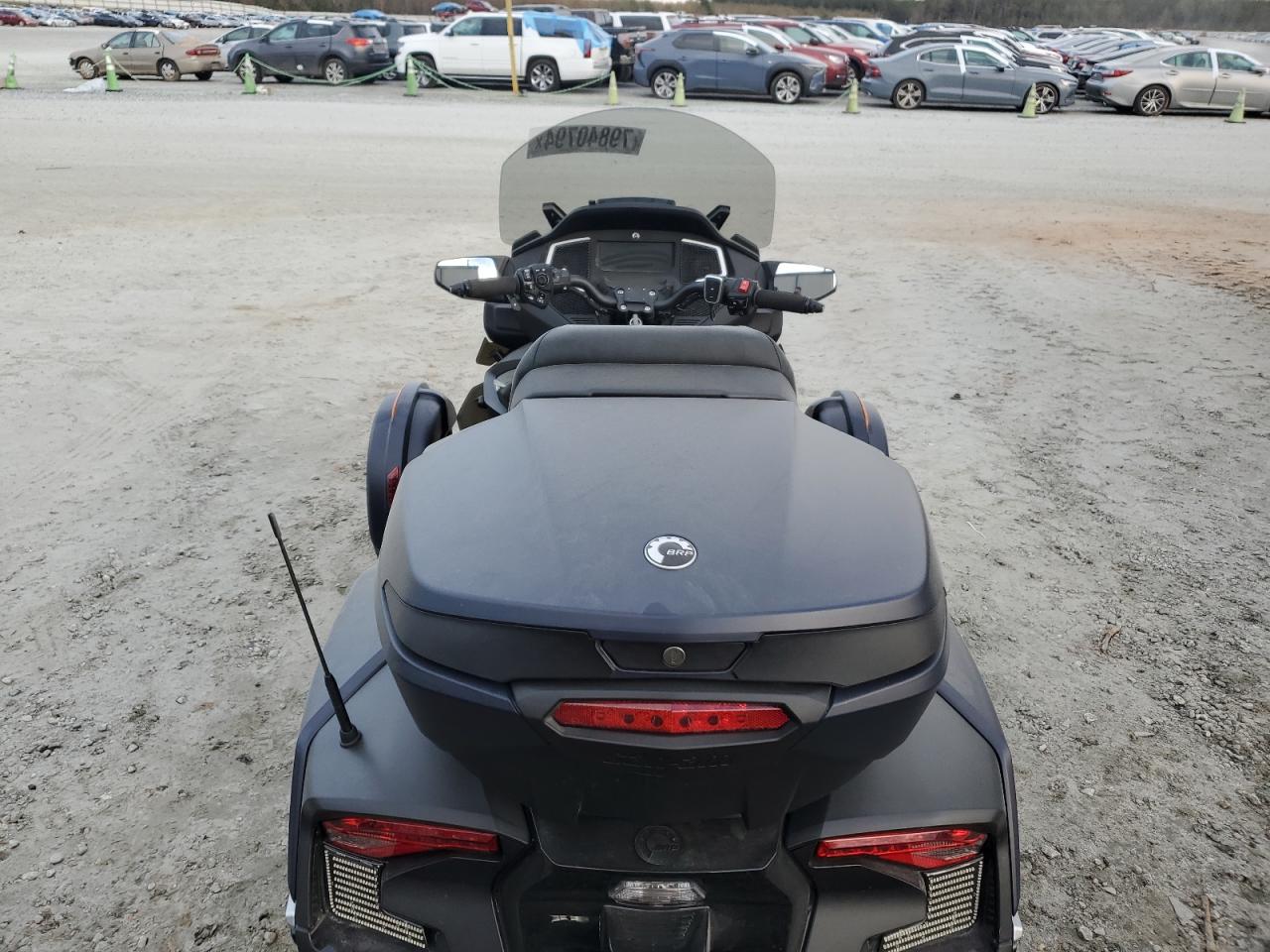 Lot #2996442367 2022 CAN-AM SPYDER ROA