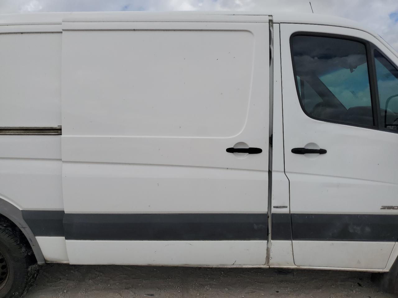 Lot #2972151130 2016 MERCEDES-BENZ SPRINTER 2