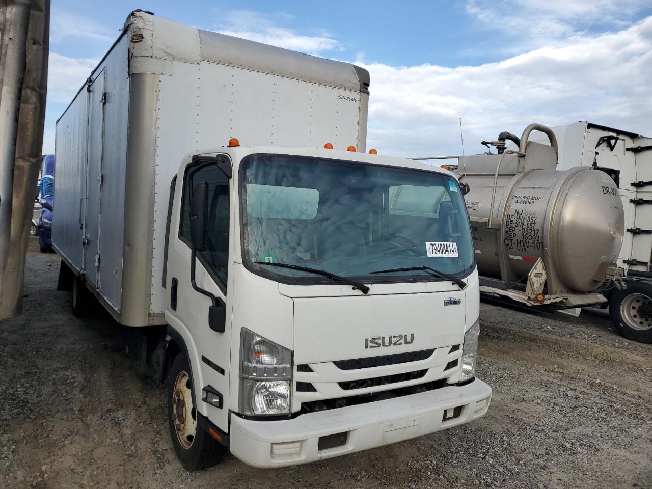 Lot #2978780936 2019 ISUZU NQR