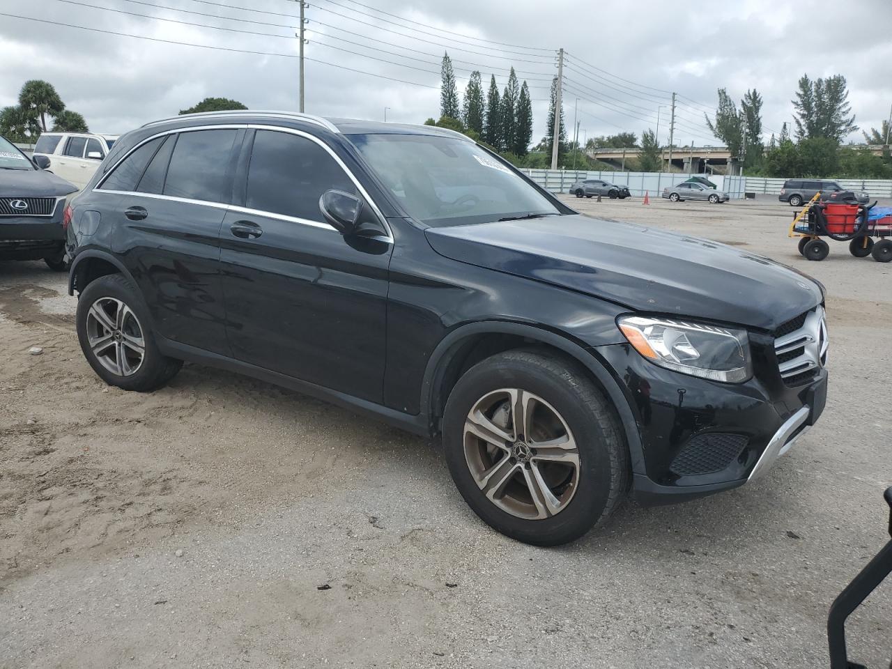 Lot #2989222736 2018 MERCEDES-BENZ GLC 300