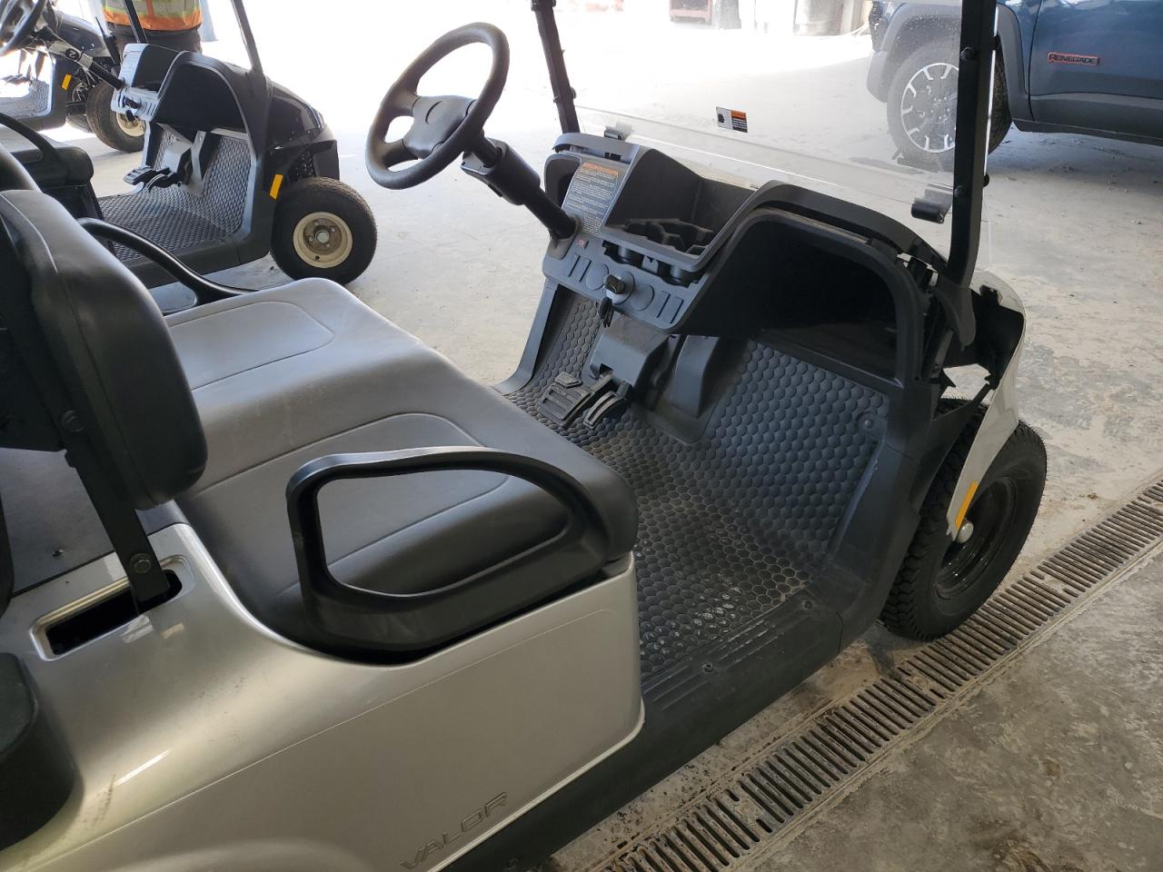 Lot #3008785121 2024 EZGO GOLF CART